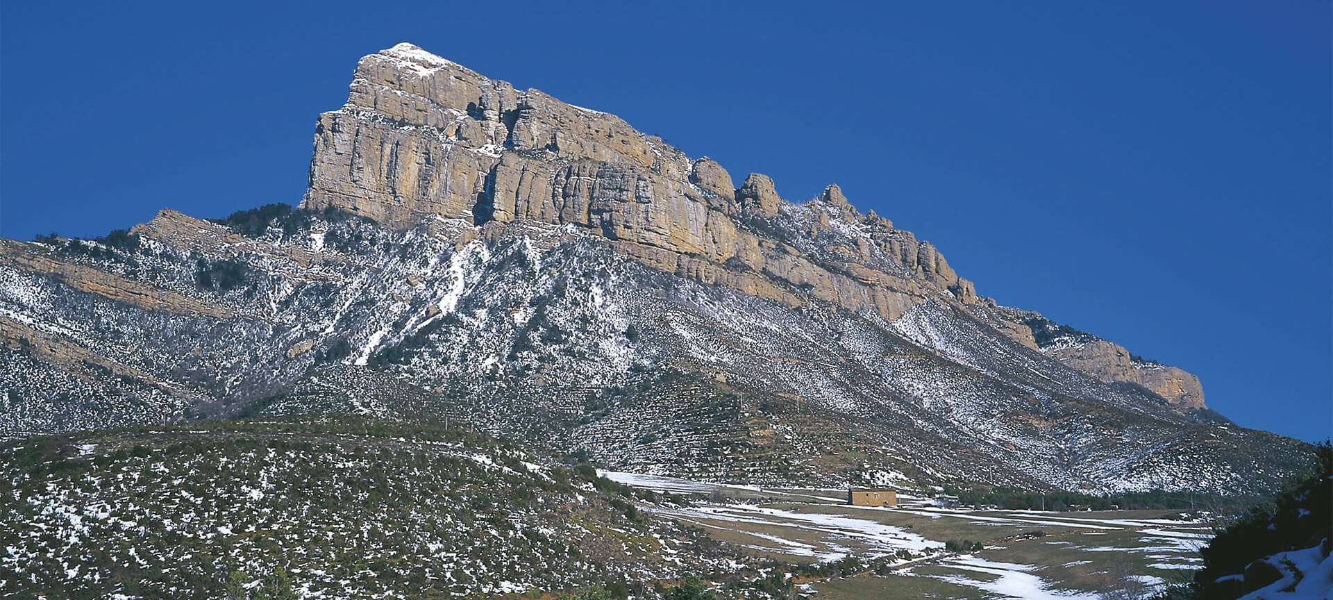 Der Berg Peña de Oroel in Huesca Der Berg Peña de Oroel in Huesca