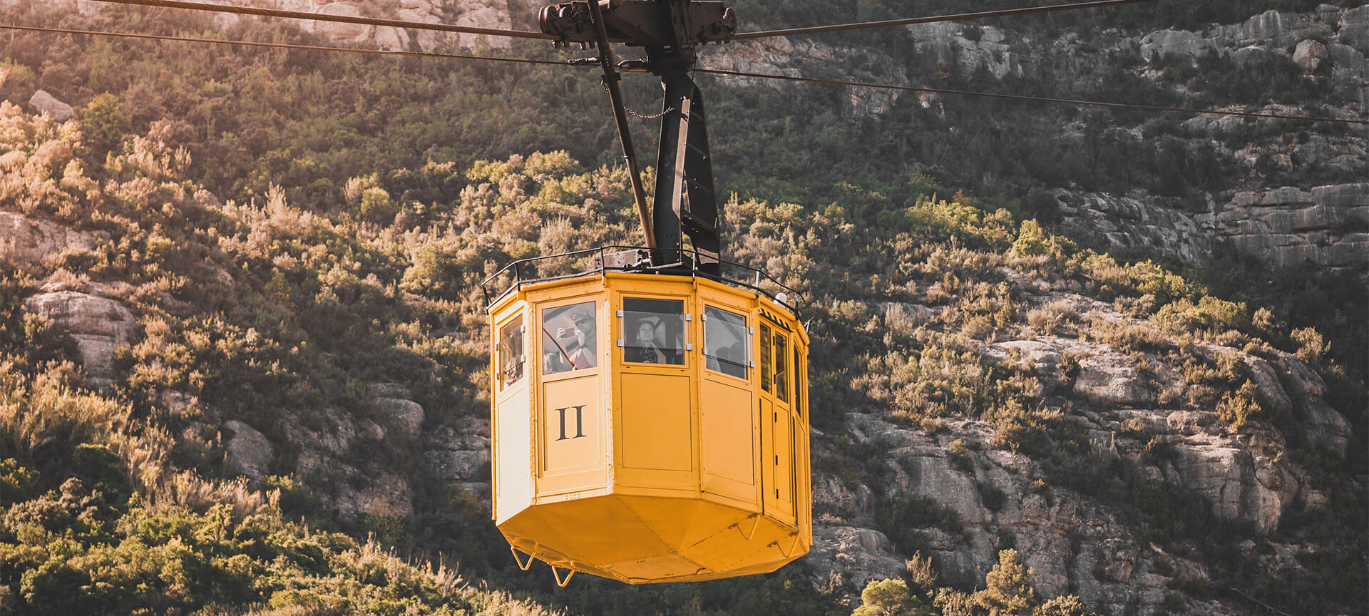 Teleférico en el monte Montserrat Teleférico en el monte Montserrat