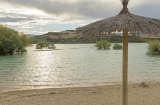 Praia interior no reservatório de Alloz, Navarra