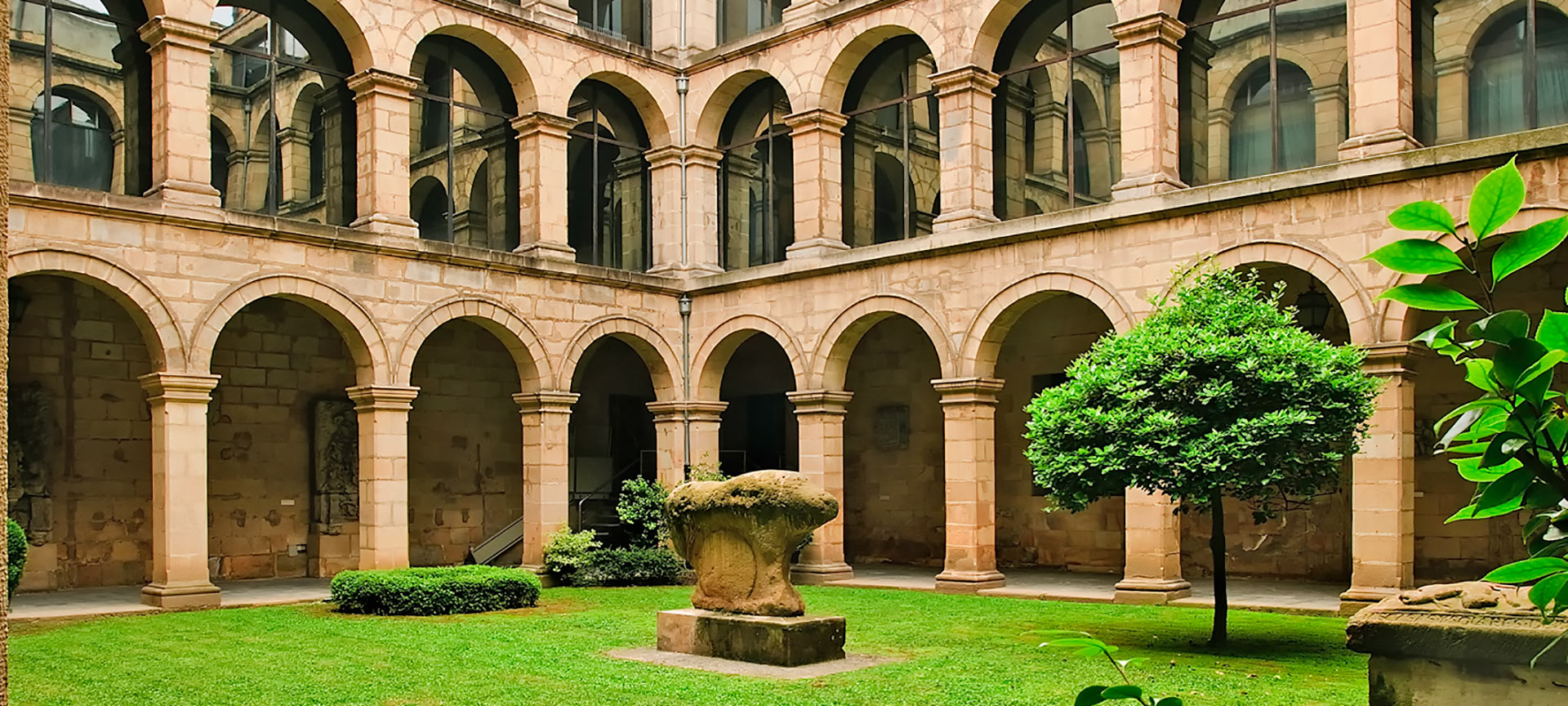 Museu Basco. Claustro. Bilbau Museu Basco. Claustro. Bilbau