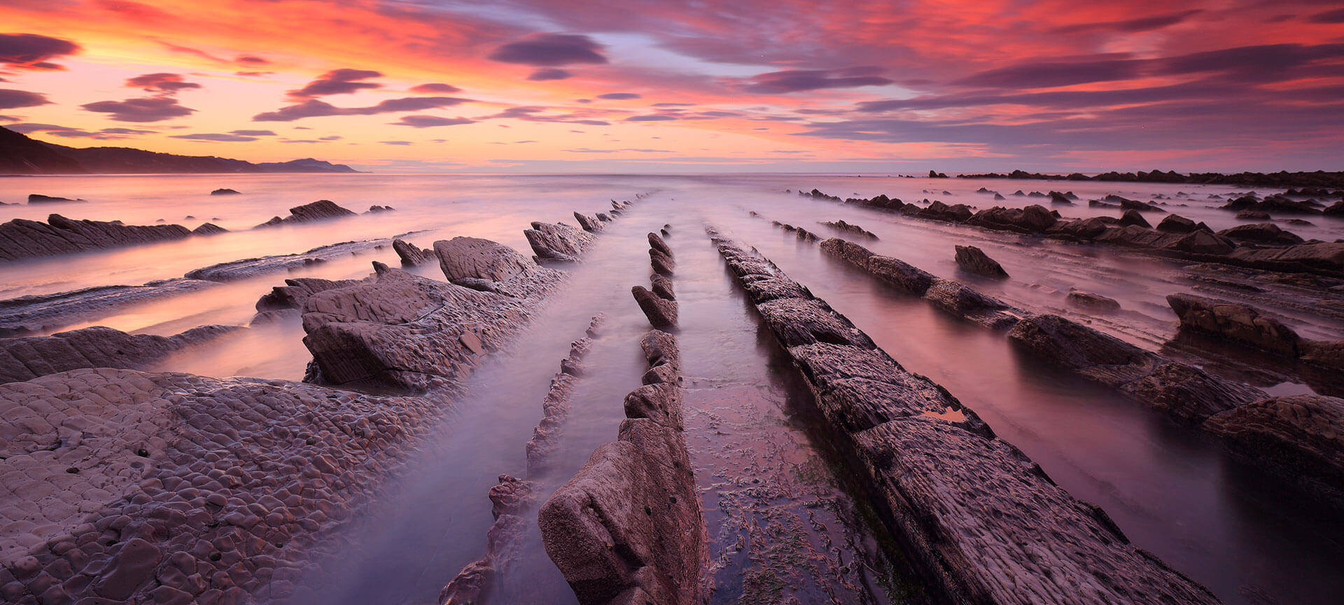 Flysch en Zumaia (Gipuzkoa, País Vasco) Flysch en Zumaia (Gipuzkoa, País Vasco)