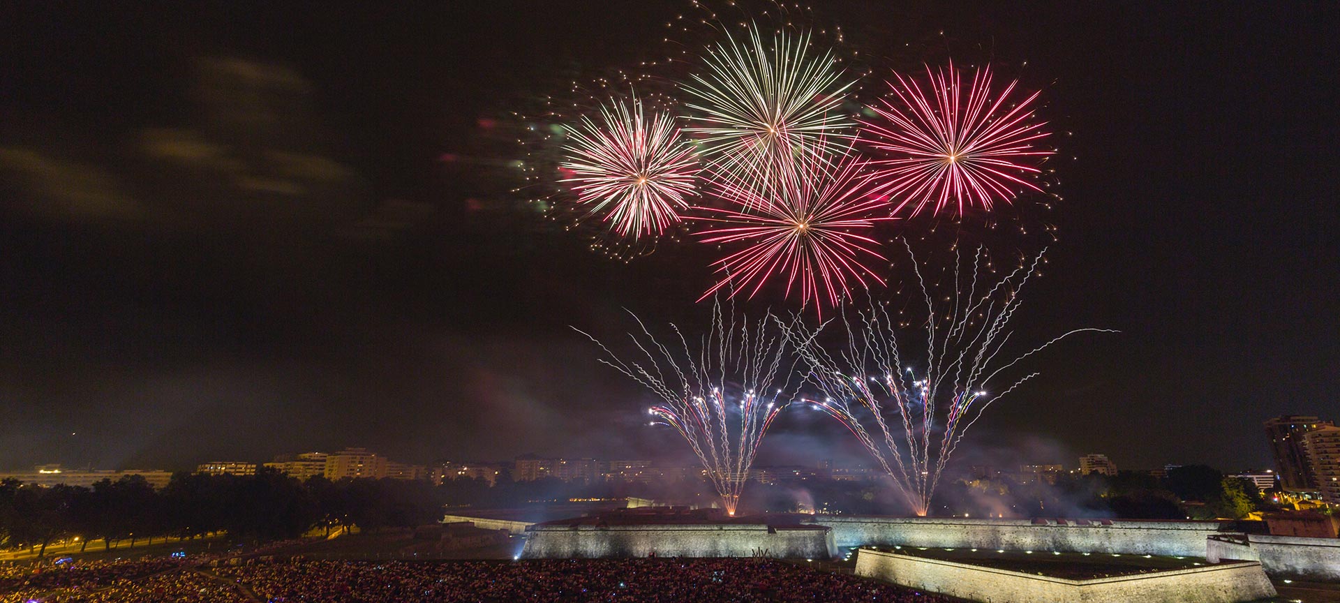 Fuegos artificiales en los Sanfermines Fuegos artificiales en los Sanfermines