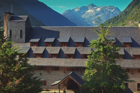 Veduta esterna del Parador de Artíes