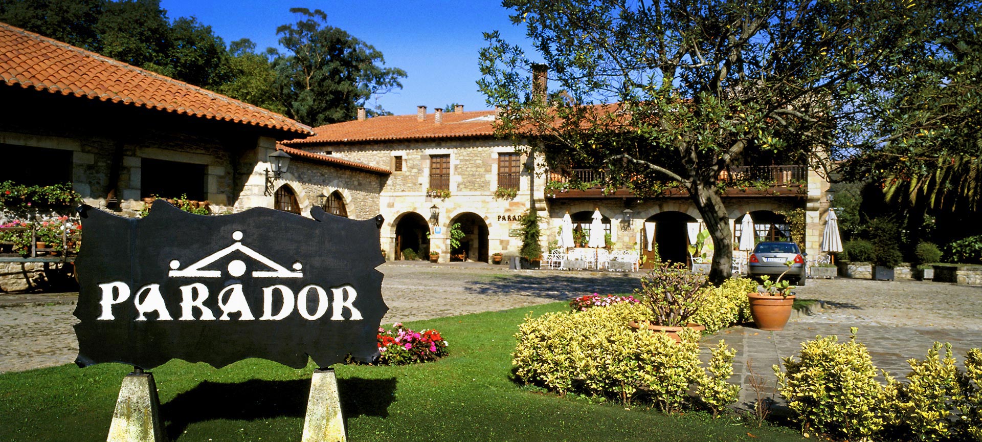 Veduta esterna del Parador de Santillana del Mar Veduta esterna del Parador de Santillana del Mar