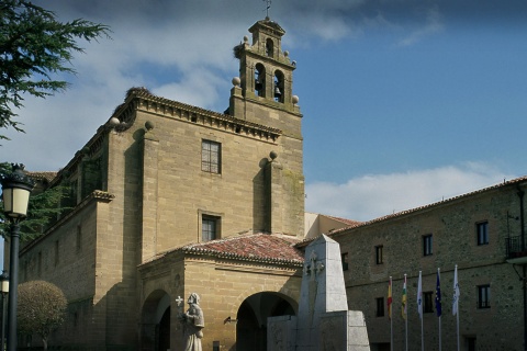 Veduta esterna del Parador de Santo Domingo Bernardo de Fresneda