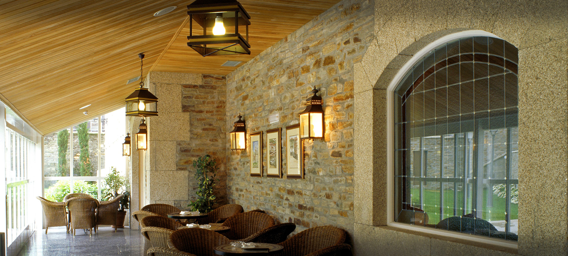 Innenterrasse des Parador de Vilalba Innenterrasse des Parador de Vilalba
