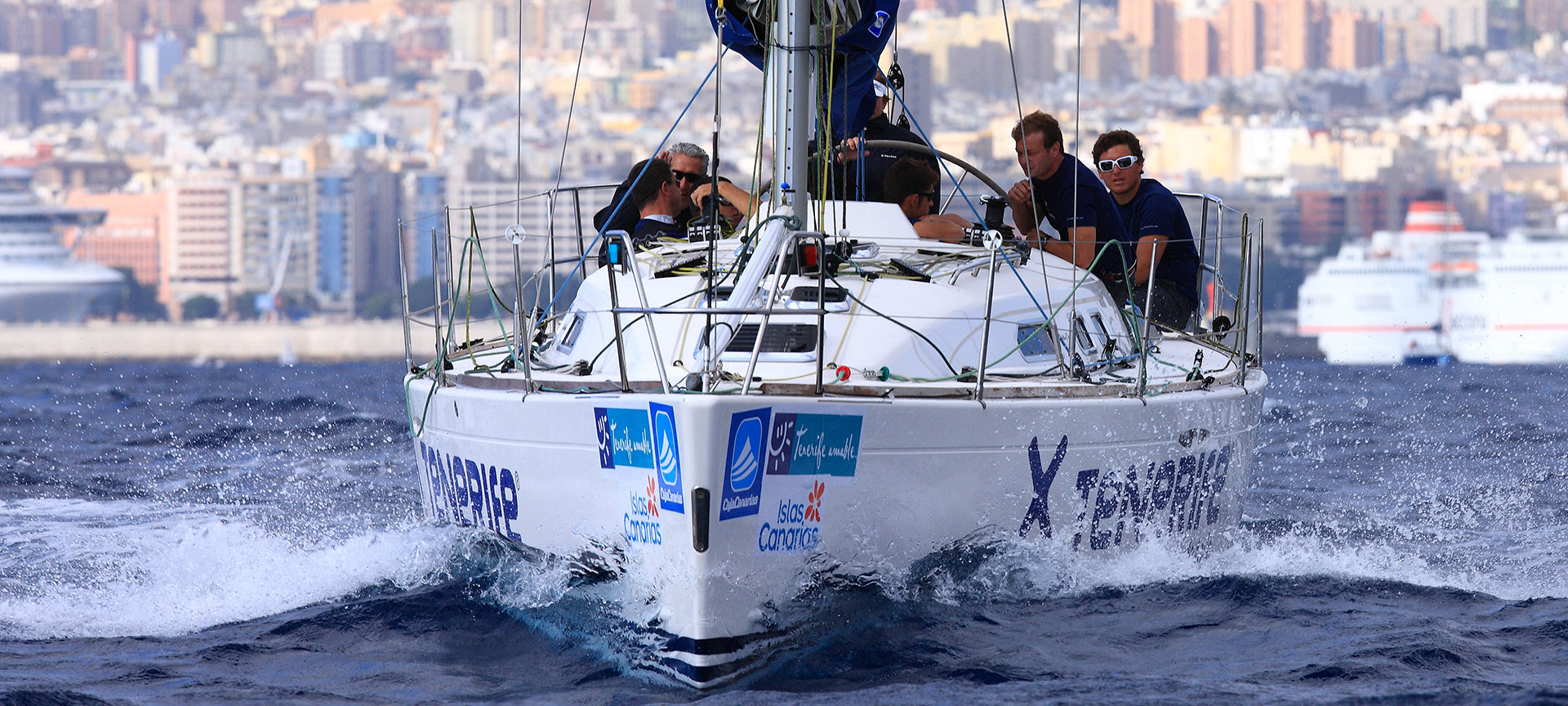 Vela en Santa Cruz de Tenerife Vela en Santa Cruz de Tenerife