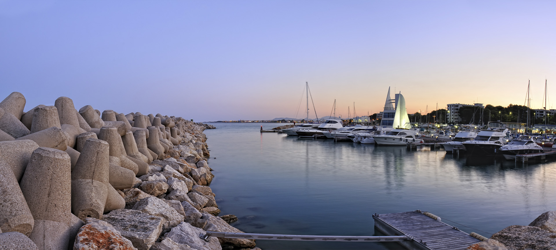 Puerto de Alcossebre (Castellón, Comunidad Valenciana) Puerto de Alcossebre (Castellón, Comunidad Valenciana)