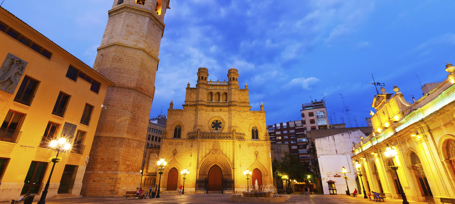 La Plaza Mayor de Castellón de la Plana (Castellón, Comunidad Valenciana) La Plaza Mayor de Castellón de la Plana (Castellón, Comunidad Valenciana)