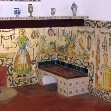 Musée municipal de la céramique de Manises. Cuisine. Salle José Gimeno Martínez