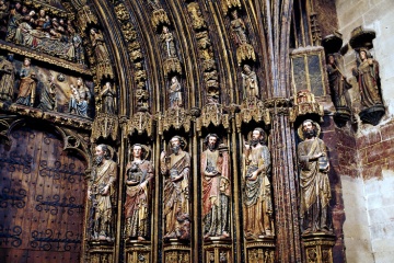 Portique de l'église Santa María de los Reyes à Laguardia, Álava (Pays basque)