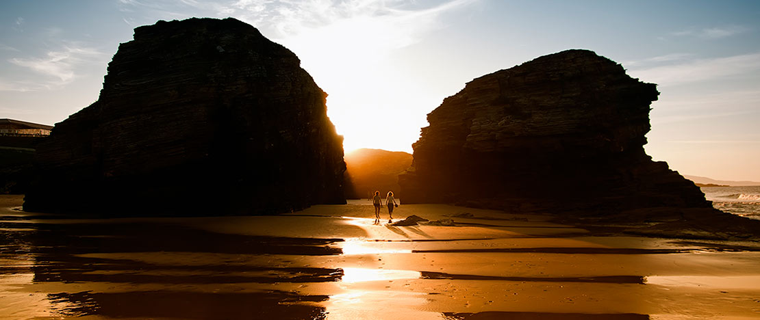 Playa de las Catedrales en Ribadeo, Galicia Playa de las Catedrales en Ribadeo, Galicia
