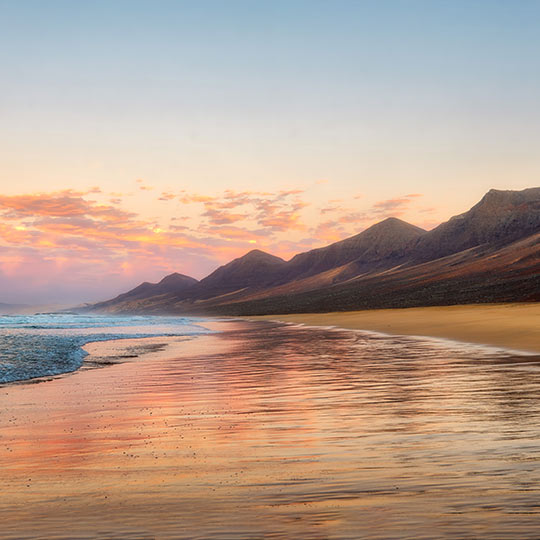 Der Strand von Cofete auf Fuerteventura, Kanarische Inseln. Der Strand von Cofete auf Fuerteventura, Kanarische Inseln.