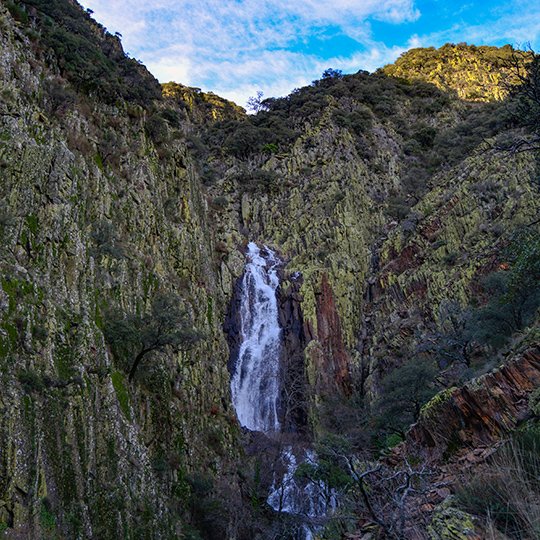 Vistas de la cascada de la Cervigona Vistas de la cascada de la Cervigona