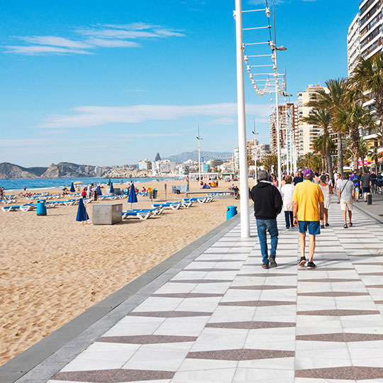 Paseo de Levante en Benidorm, Alicante Paseo de Levante en Benidorm, Alicante