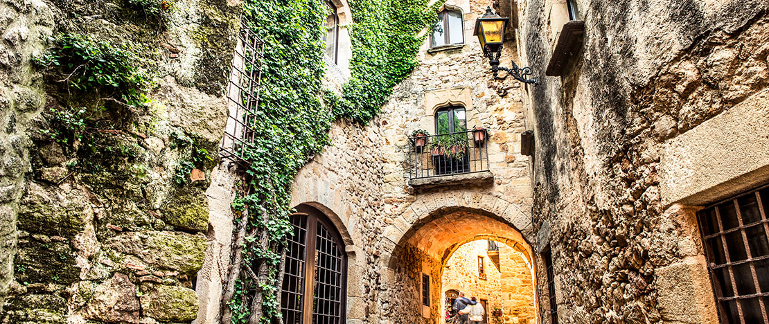 Calles típicas en Pals, Girona Calles típicas en Pals, Girona