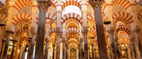 Interior da Mesquita-Catedral de Córdoba