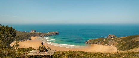 Vista de la playa de Torimbia de Llanes, Asturias
