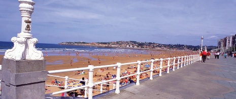 Spiaggia di San Lorenzo, Gijón