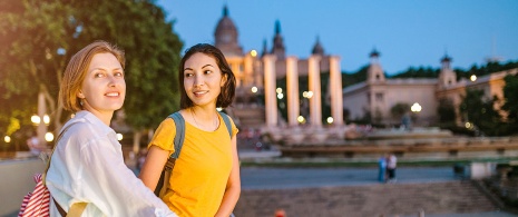 Turistas em Barcelona à noite, Catalunha