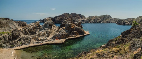 Vista de Cala Culip, em Girona (Catalunha)