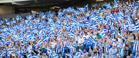 Fans im Anoeta-Stadion (Real Sociedad) in San Sebastian