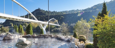Veduta dello spazio termale di Outariz e Burga de Canedo a Orense, Galizia