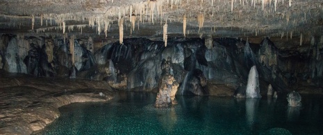 Grotte de los Cristinos dans le parc naturel d'Urbasa y Andía, Navarre
