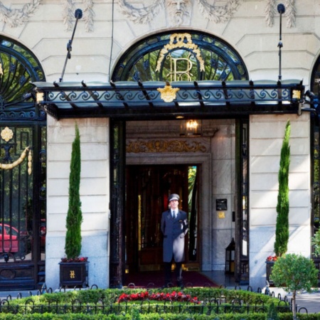 Entrée de l’hôtel Ritz de Madrid