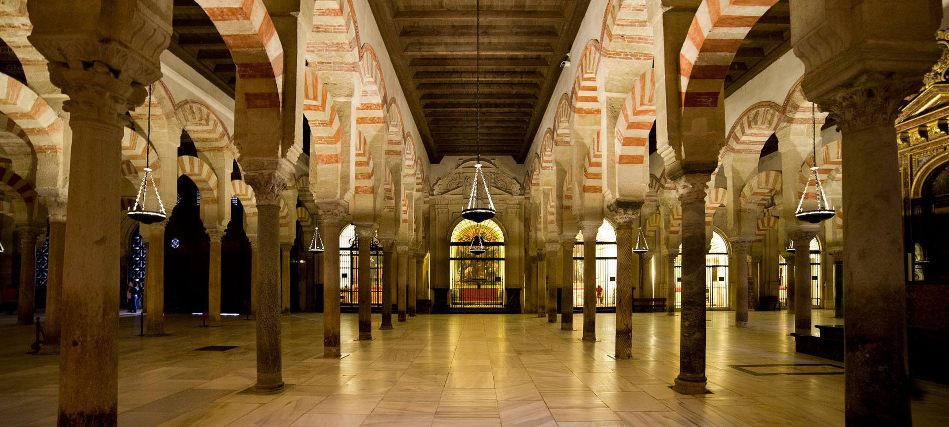 Interior de la Mezquieta de Córdoba Interior de la Mezquieta de Córdoba