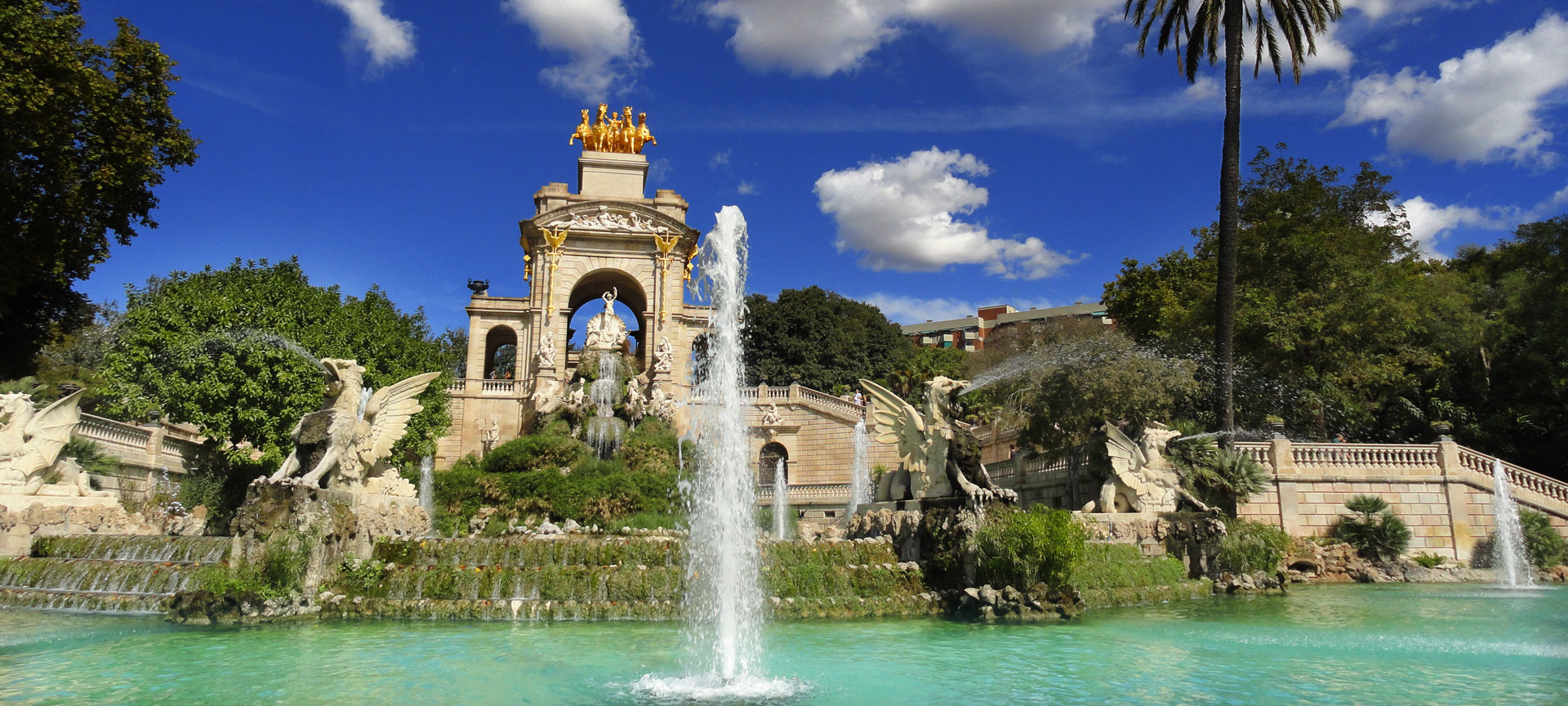 Wasserfall im Park La Ciudadela, Barcelona Wasserfall im Park La Ciudadela, Barcelona