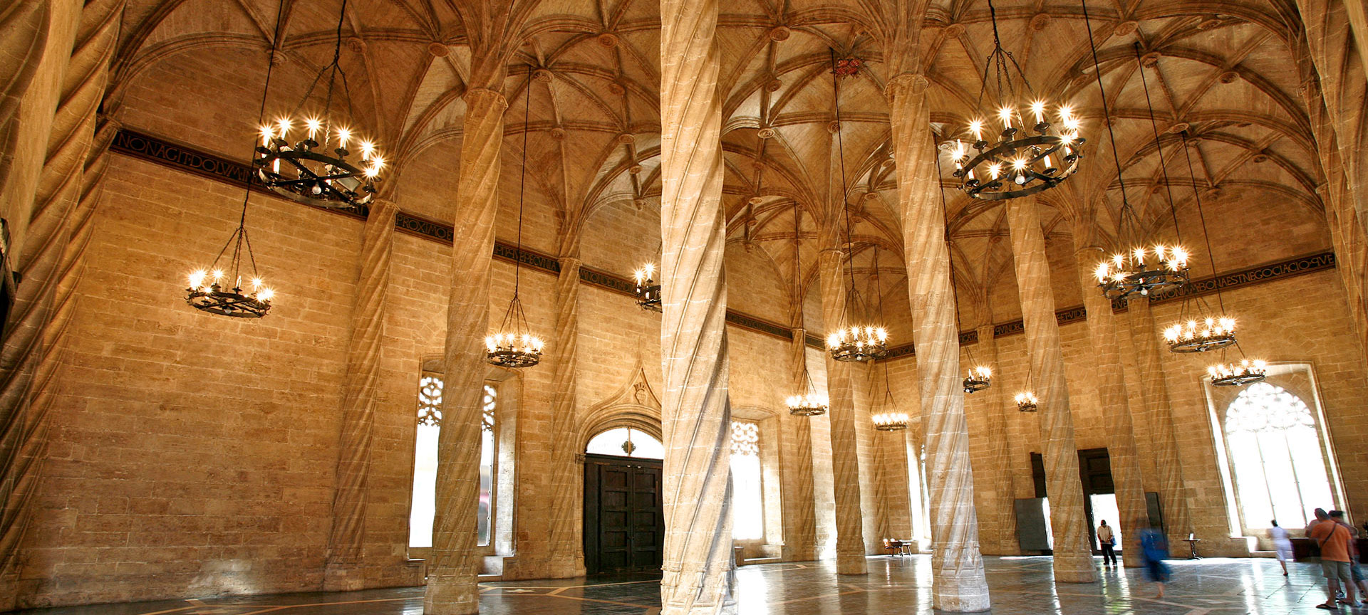 Interior de la Lonja de la Seda, Valencia Interior de la Lonja de la Seda, Valencia