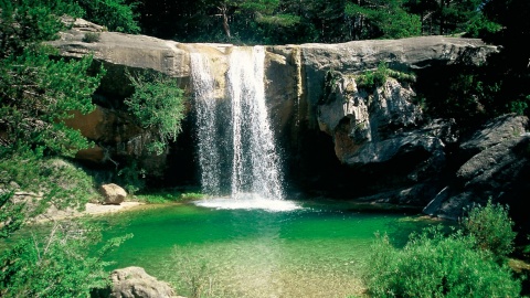Chute d'eau dans la Sierra de Guara